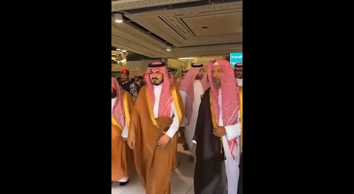 The Deputy Governor of Makkah, Prince Badr Bin Sultan, Sheikh Sudais and other dignitaries arrive at Masjid Al Haram to wash the Ka’bah.
