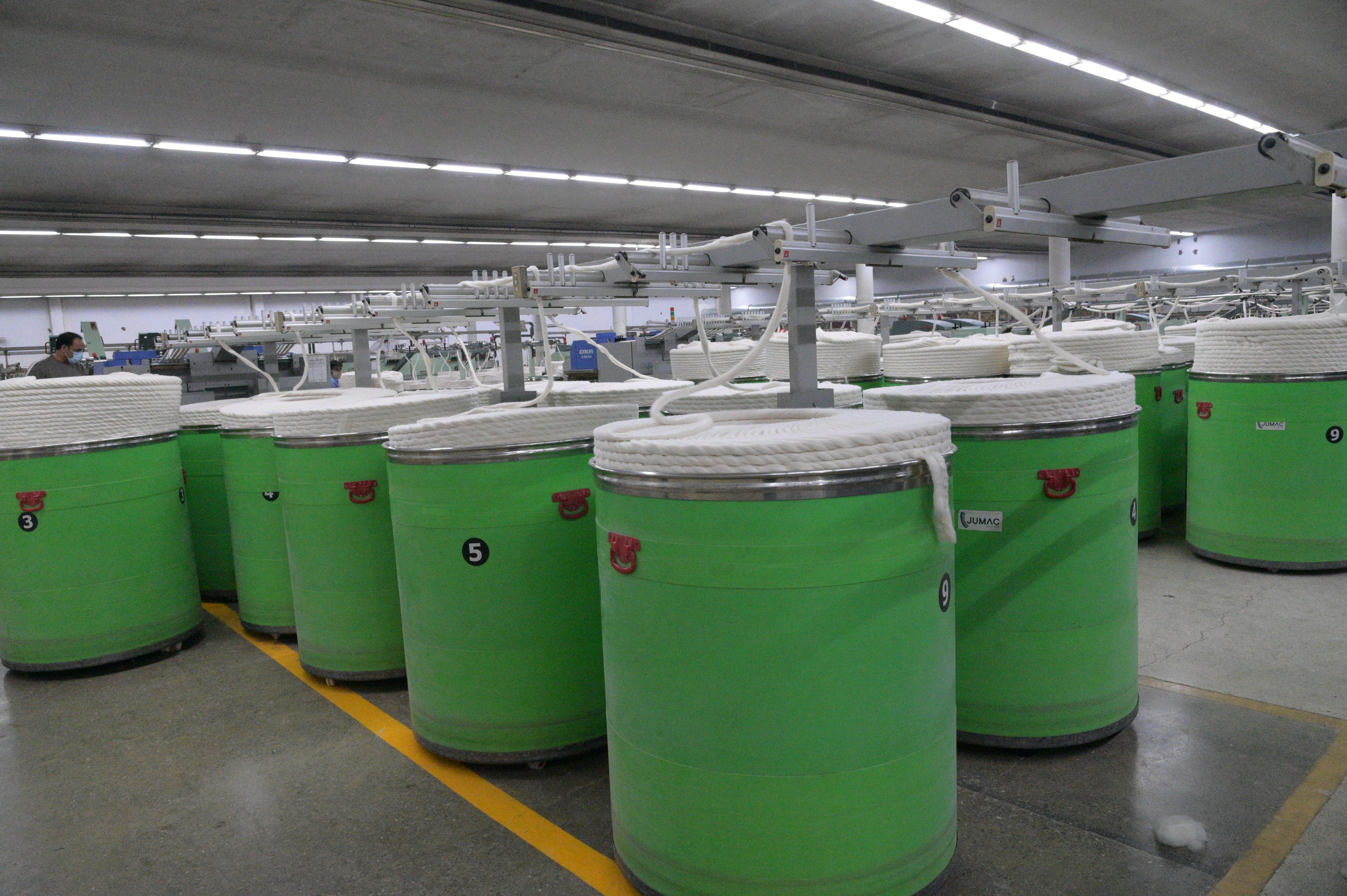 spinning cans of cotton units used in the textile industry