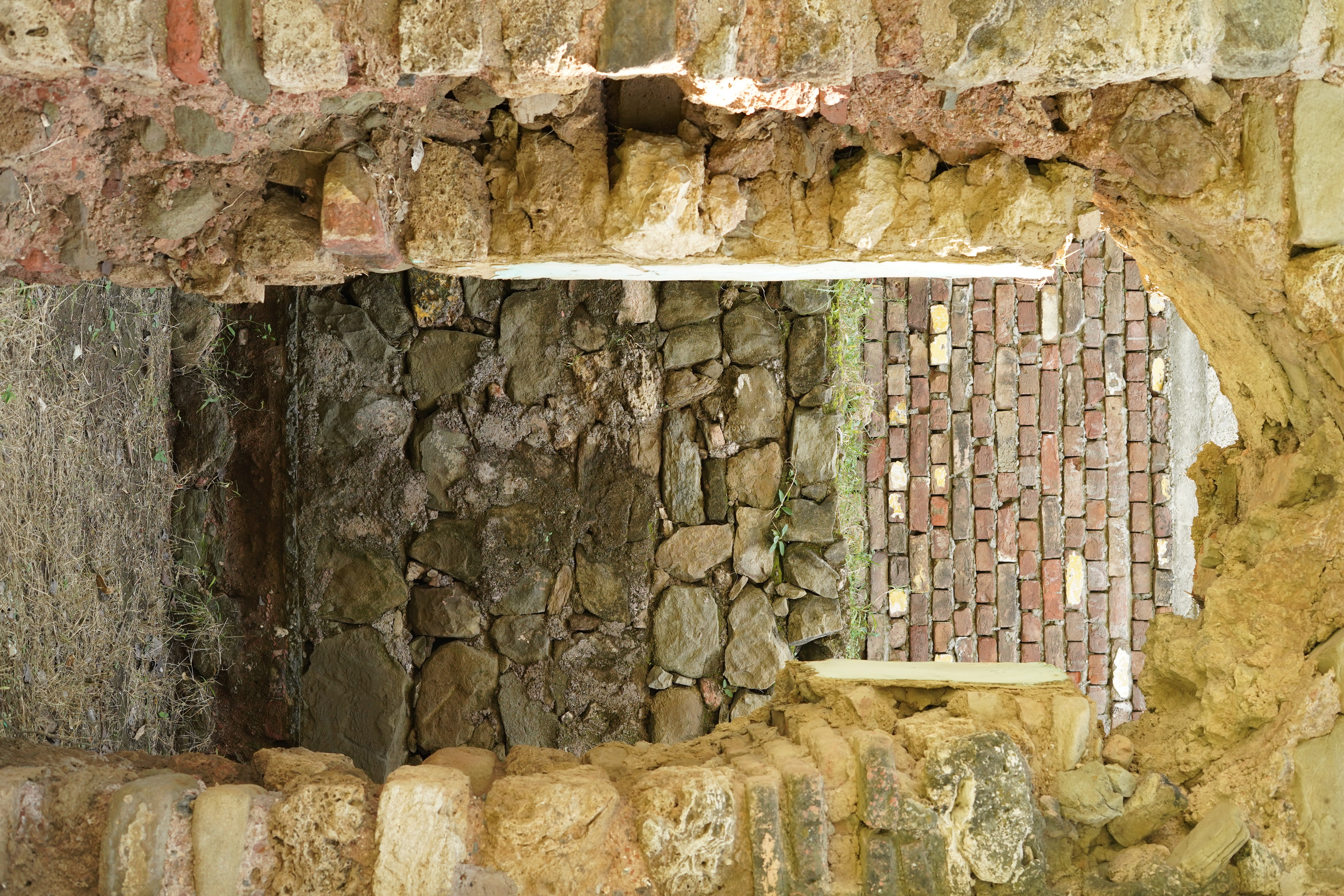 The deteriorated outer wall of doorway to Rawat Fort