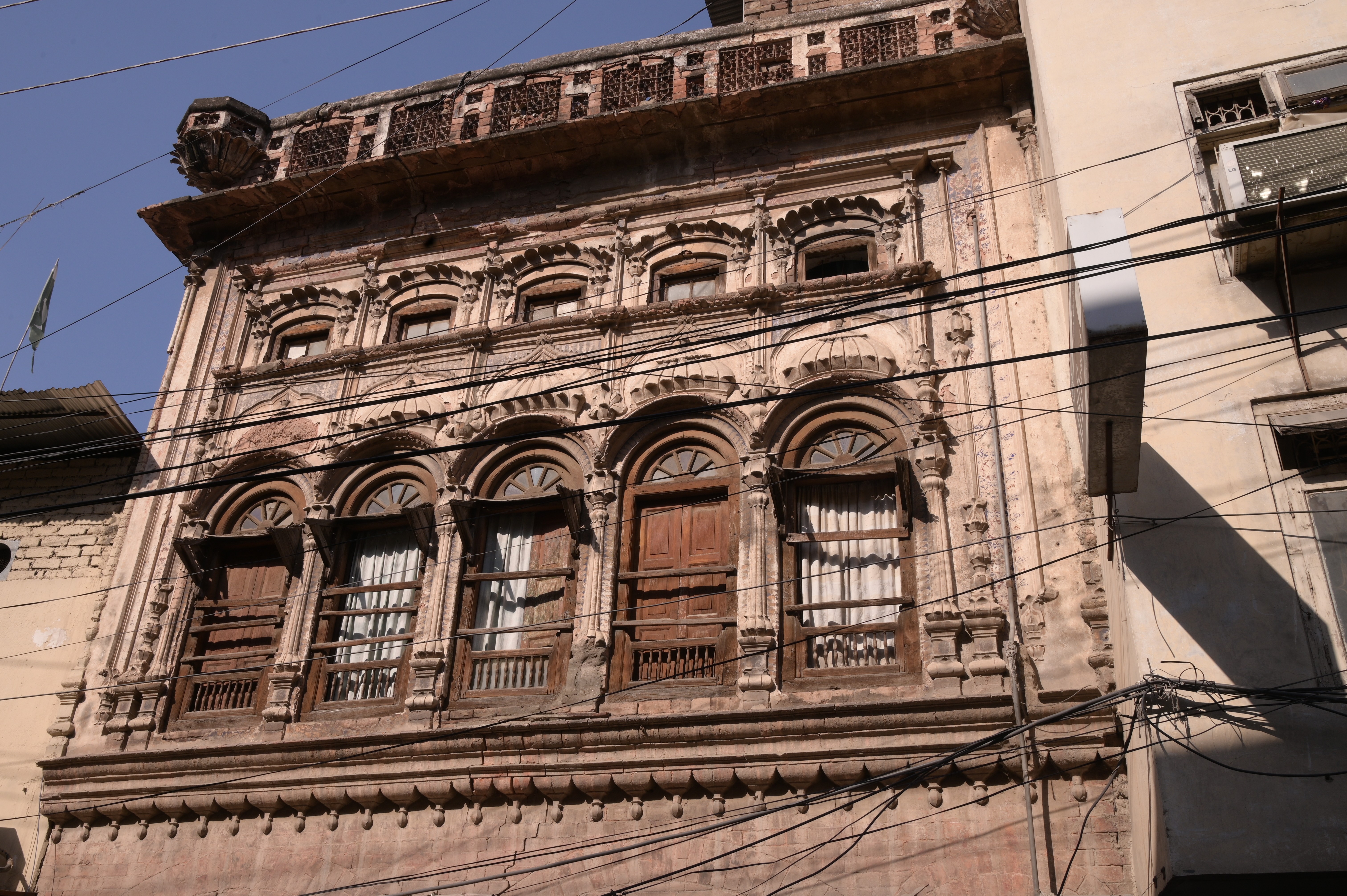 Crumbling beauty and fading colors of an old home in interior Rawalpindi