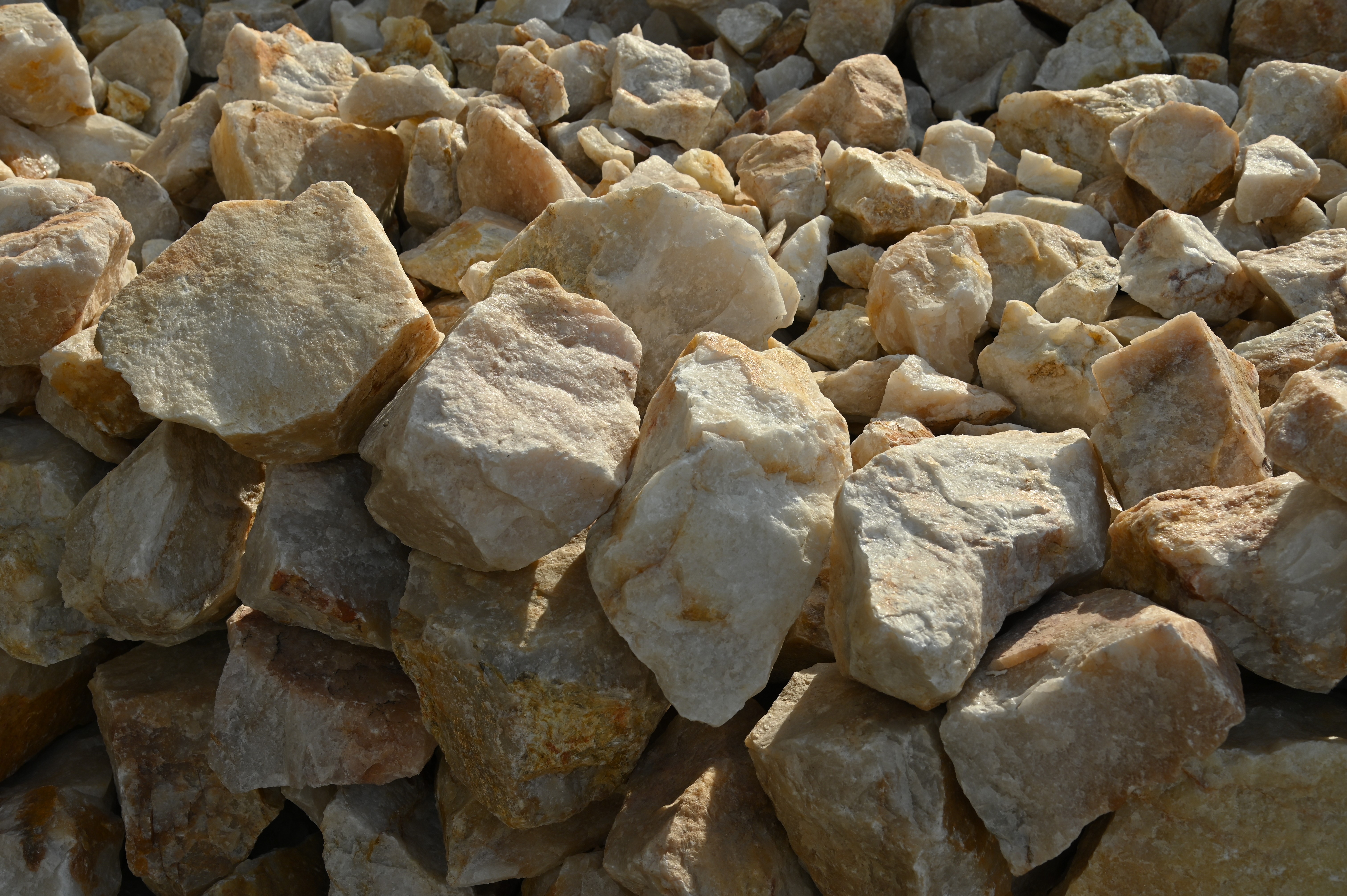 Pink shaded Silica Quartz, an Industrial Mineral