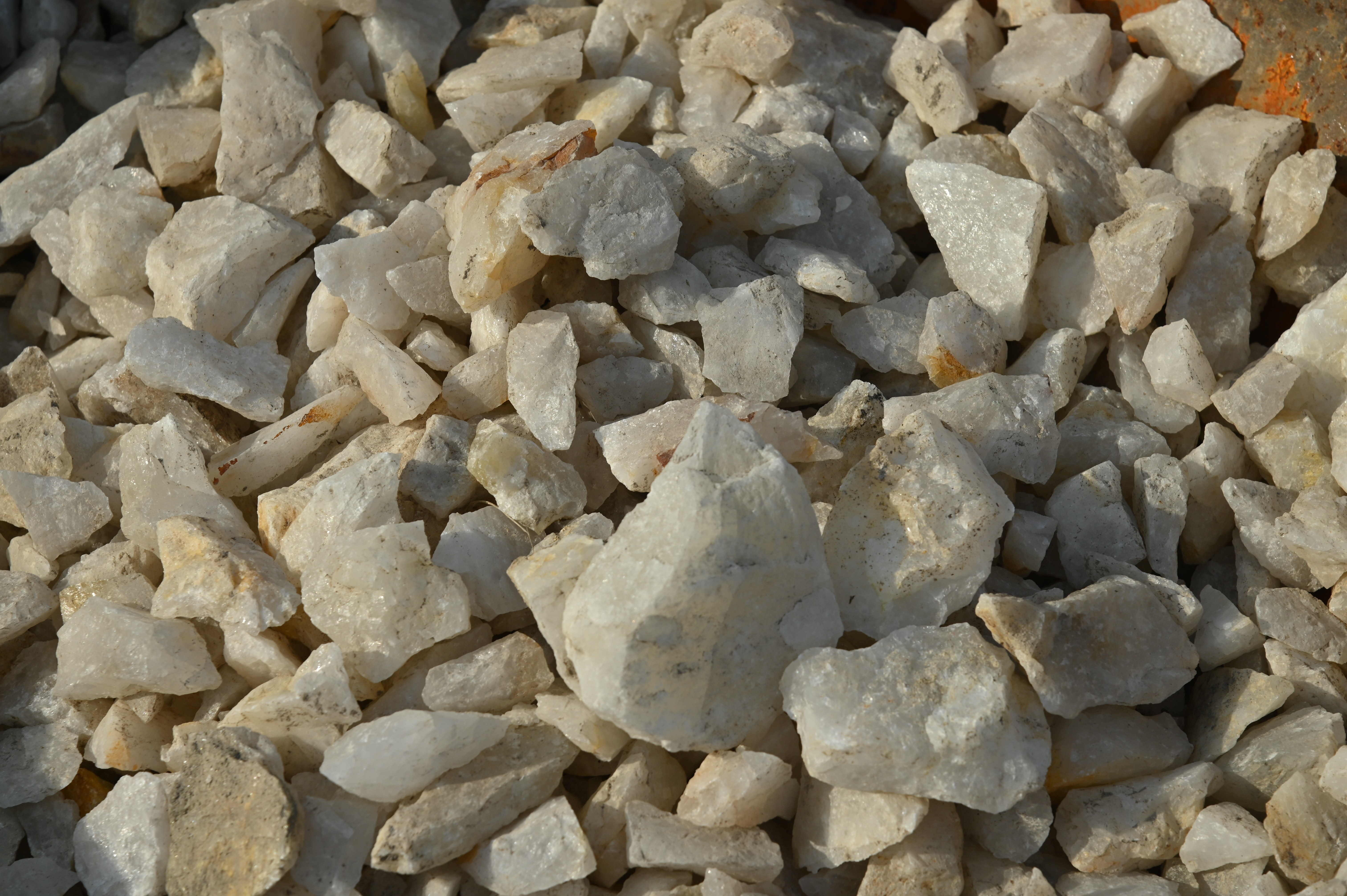 Pink shaded Silica Quartz, an Industrial Mineral