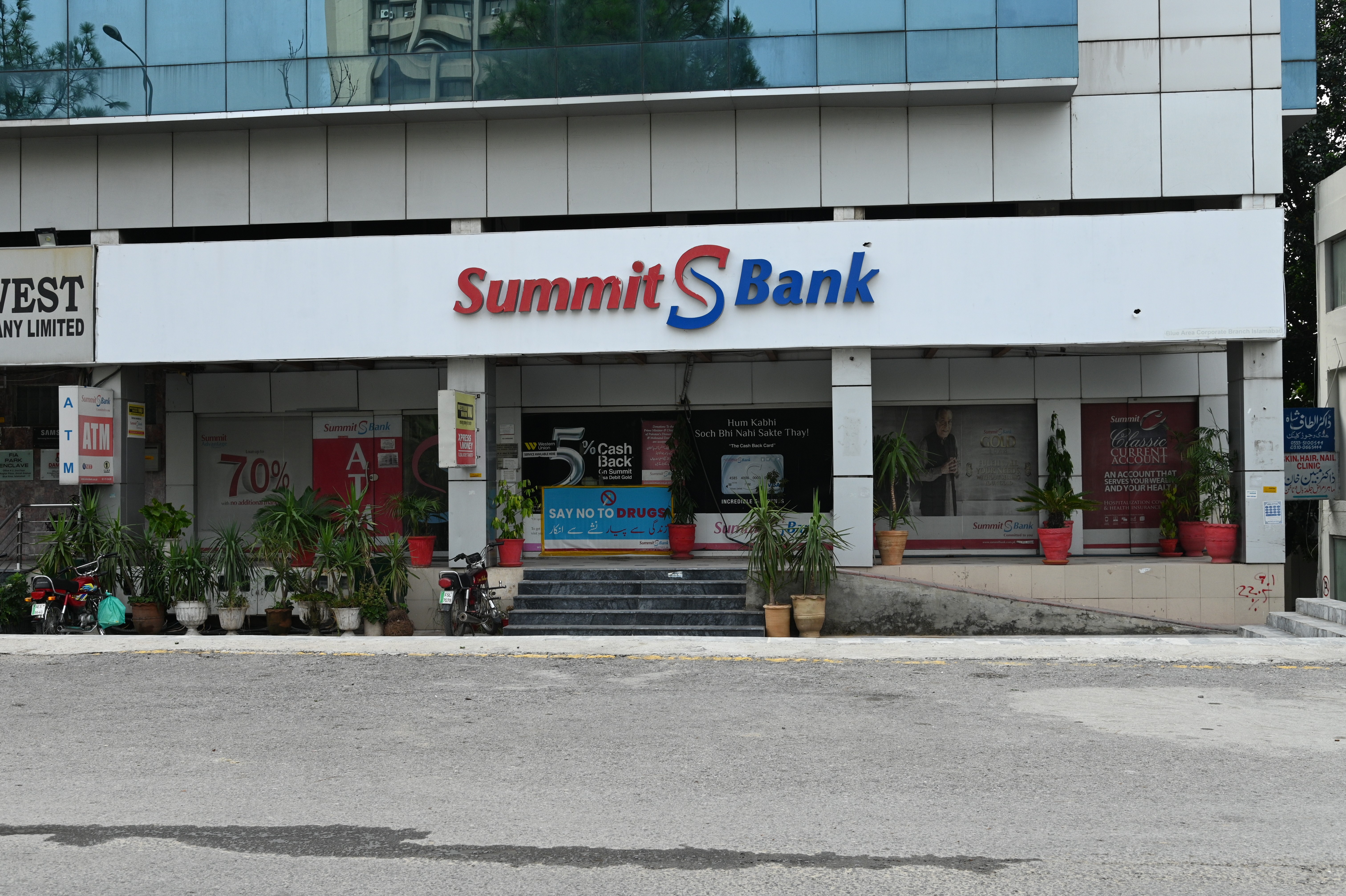 Summit Bank, Bluearea corporate Branch