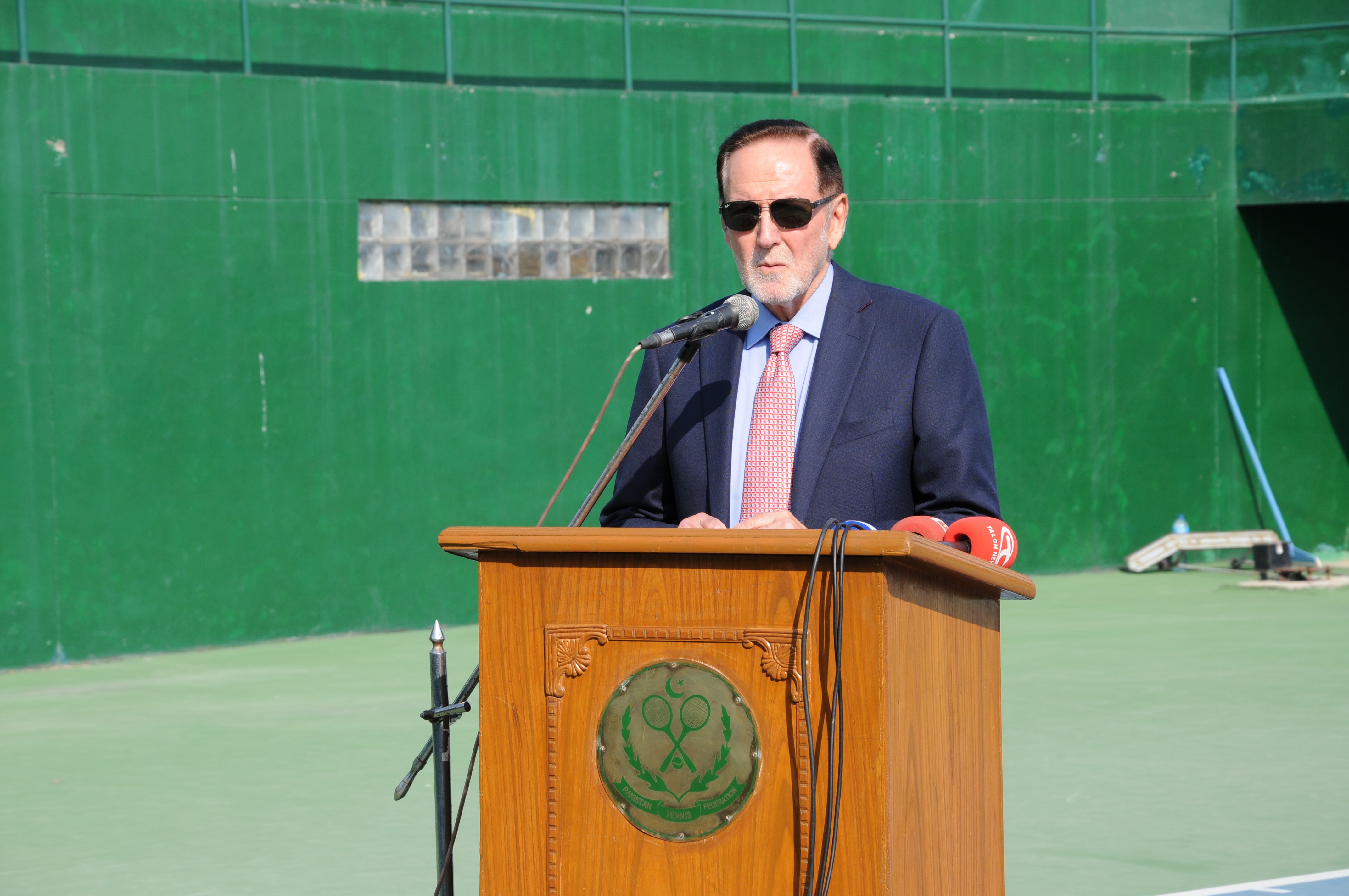 A chief guest expressing his views regarding the World Junior Tennis Championship Leg-II