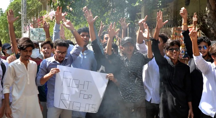 Over 150 arrested as violent protests against alleged Lahore rape ...