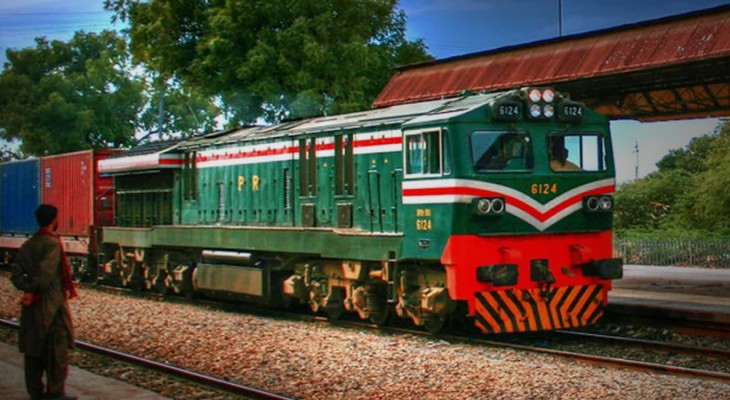 Pakistan Railways undertakes Rs35 billion projects to enhance track and ...