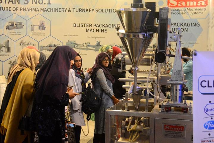 Pakistan-China-Business 1.jpg