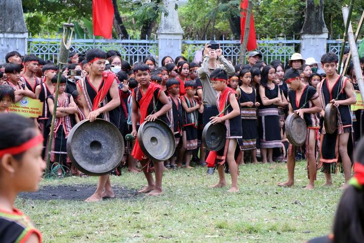Vietnam-Gongs 1.jpg