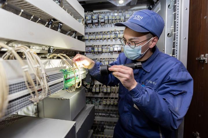 high-speed train 3.jpg