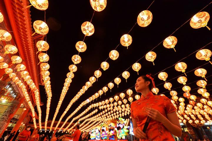 Thailand-Lantern Festival 3.jpg
