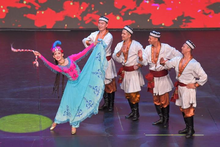 Indonesia-Xinjiang-Performance Tour 4.jpg