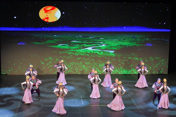 Indonesia-Xinjiang-Performance Tour 5.jpg